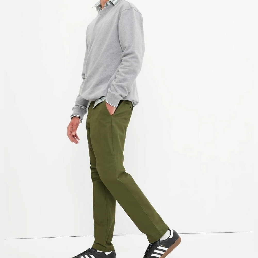 GAP Modern Khakis in Athletic Taper with GapFlex Green - 30W/34L